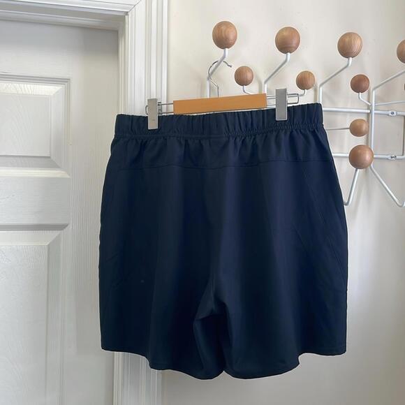 Nike - Dri-Fit Standard Fit Athetlic Shorts - Black - L - Picture 4 of 9